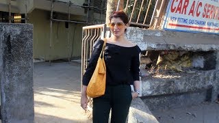 Twinkle Khanna Snapped For Post Salon Session At Kromakay Juhu