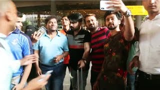 Comedy Ke Badshah Johnny Lever Mobbed By Fans At Mumbai Airport