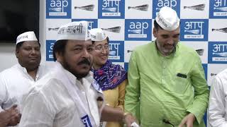 AAP Welcomes People from Congress and BJP who Joined Party in Presence of Party Leaders