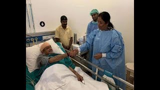 सीतारमण ने पेश की मिसाल, घायल शशि थरूर से अस्पताल में मिलने पहुंचीं
