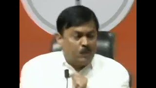Shoe hurled at BJP MP GVL Narsimha Rao during press conference