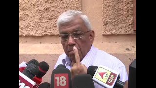 HDFC chairman Deepak Parekh casts vote at Peddar Road polling booth
