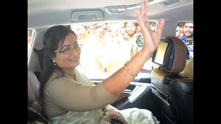 LS polls 2019: CCTV footage shows Sumalatha Ambareesh allegedly meeting Congress leaders