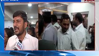 Rajkot: Parents create ruckus over fees in Sarvodaya School  | Mantavya News