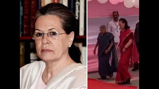 Sonia Gandhi casts vote at Nirman Bhawan polling booth in New Delhi