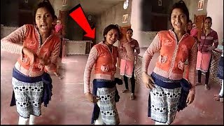 बिहार की इस लड़की की गायकी और डांस देख कर पगला जाओगे आप लोग - Bhojpuri Song Desi Girls Dance 2018