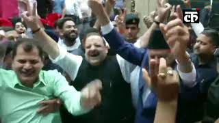 जम्मू कश्मीर: लोकसभा चुनाव जीतने पर पार्टी ऑफिस में नाचे पूर्व सीएम फारुख अब्दुल्ला