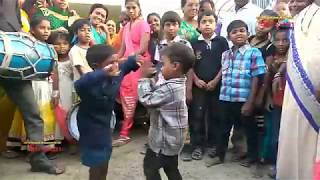 गोविंदा भी फ़ेल है इस लड़के के डांस के सामने # BEST GOVINDA DANCE ON BHANGRA BY LOCAL SMALL BOY