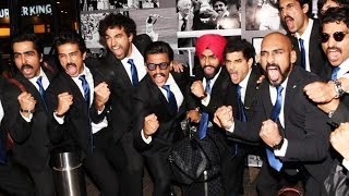 Ranveer Singh And 1983 World Cup Star Cast Spotted At Airport | 83 | Kapil Dev Biopic