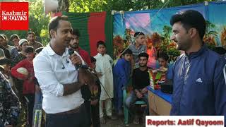 Kc editor in chief Shahid Imran in conversation with sports journalist Khursheed Reshi at Hangha