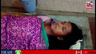 28 YEARS LADY HANGING HERSELF COMMITTED SUICIDE DHONE MANDAL,KURNOOL DISTRICT