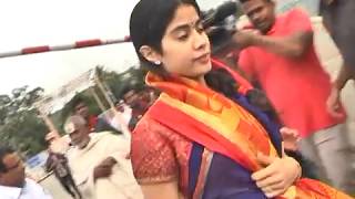 Sridevis Daughter Janhvi Kapoor visits Tirumala Tirupati temple || ONLINE AP NEWS