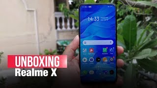 Realme Flagship With Bezel-less AMOLED Display, In-Display Fingerprint Scanner | Unboxing, Features