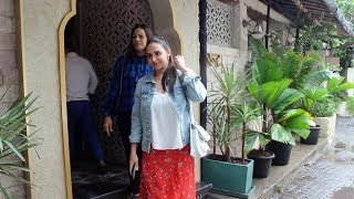 Esha Deol Snapped At Bayroute Juhu Watch Video