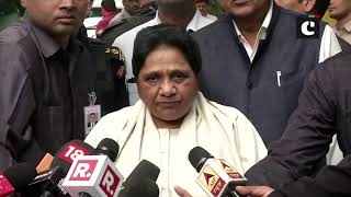 Mayawati pays last respect to Sushma Swaraj
