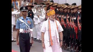 Independence Day: PM Modi inspects the Guard of Honour at Red Fort