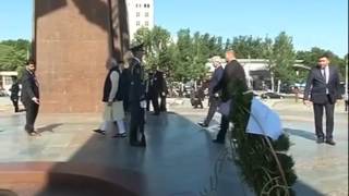 PM Modi pays tribute at Victory Monument, Kyrgyzstan | PMO