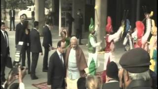 PM Modi, French President at govt museum, gallery | PMO