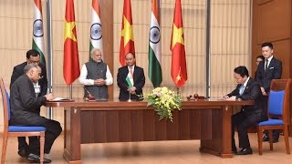 PM in Vietnam: 12 pacts for cooperation in Key areas being signed | PMO