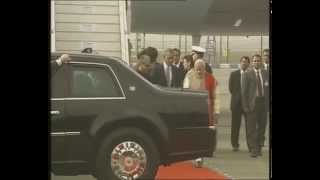 PM Narendra Modi welcomes US President Barack Obama at airport | PMO