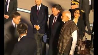 PM Modi arrives in Paris | PMO