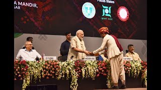 PM Narendra Modi inaugurates 'Textile India 2017' in Gandhinagar, Gujarat | PMO