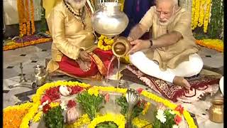 PM Narendra Modi visits Hatkeshwar Temple in Vadnagar, Gujarat | PMO