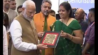 PM Modi visits Indian Heritage Centre in Singapore | PMO