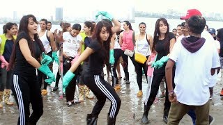 Nora Fatehi CRAZY DANCE At Mahim Beach | The Mahim Beach Clean Up Drive