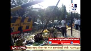 Aurangabad : रस्त्याच्या कडेला अतिक्रमन केलेल्या फळ ,भाजीपाला  विक्रेत्यावर कारवाई