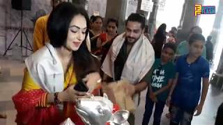 Yeh Rishtey Hain Pyaar Ke Actress Sangeeta Kapure Seeking Blessing At Andheri Cha Raja