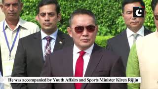 President of Mongolia pays tribute to Mahatma Gandhi at Rajghat