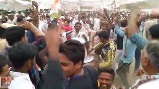 Enthusiastic congress workers at Saharanpur waiting for Rahul Gandhi & Priyanka Gandhi Vadra