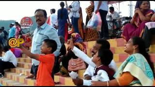 Tourist traffic peaks at Vijayawada | Prakasam Barrage | durga ghat | News online entertainment