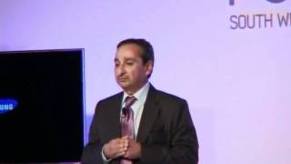 Mr. Ranjit Yadav describes about the Key Features of SAMSUNG Tab 10.1