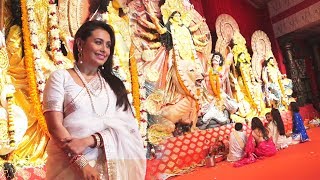 Rani Mukerji Visits North Bombay Sarbojanin Durga Puja Pandal To Seek The Blessings Of Maa