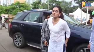 Taapsee Pannu Spotted Taking Blessings At Siddhivinayak Temple Mumbai