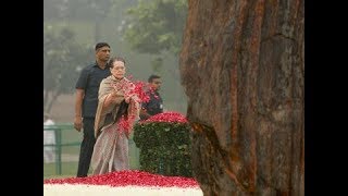 Dr. Manmohan Singh, Smt. Sonia Gandhi pay their respects to Smt. Indira Gandhi on her martyrdom day