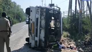 Bhuj | Three people suffered minor injuries when a luxury bus overturned.| ABTAK MEDIA
