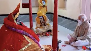 PM Modi Offers Prayers At Jeshoreshwari Kali Temple In Bangladesh | Catch News