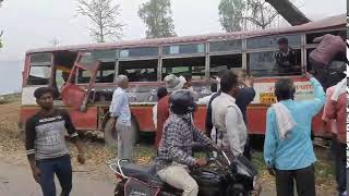 Bulandshahr : तेज रफ्तार रोडवेज बस पेड़ से टकराई, हादसे में दो दर्जन से अधिक लोग घायल