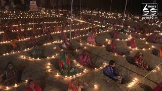 Protesting Farmers to Observe Diwali Sitting in Neck-deep Pits in Jaipur