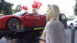 A Ferrari with 1000 Roses!!!