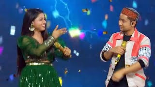 Pawandeep Aur Arunita Ke Performance Ne Mausam Badal Diya, Standing Ovation | Indian Idol 12