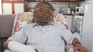 Man locks his head in a cage in an attempt to quit smoking