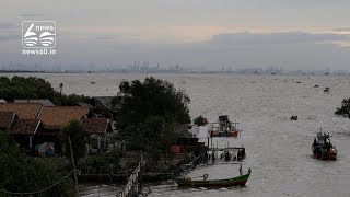 Sinking shoreline threatens coastal communities in Indonesia
