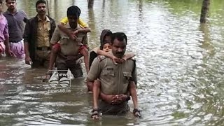 Kerala floods; kerala police are the Stars