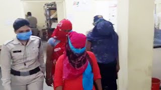 खंडवा : चिराखदान मल्टी से रैकेट पकड़ा, एक ग्राहक सहित 3 महिला गिरफ्तार @Tez News