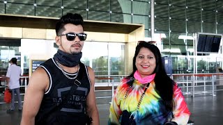 Siddharth Nigam Apne Mom Ke Sath Deikhe Jabardast Naye Look Me, Spotted At Mumbai Airport