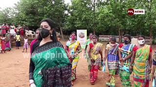 Varsha Priyadarshini Distributes Sanitary Napkins to Women | ମହିଳା ଙ୍କ ପାଇଁ ଆଗେଇ ଆସିଲେ ବର୍ଷା !